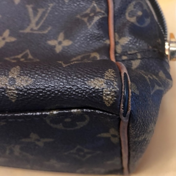 Louis Vuitton Manhattan PM Brown Leather Handbag Tote - Picture 4 of 15